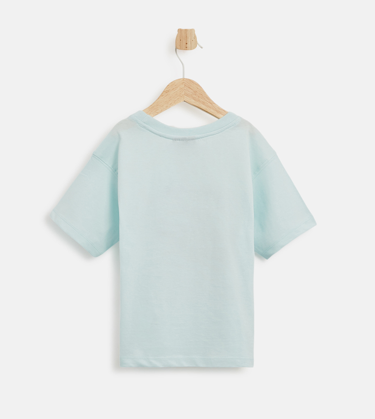 تيشيرت كاجوال بطبعة وكم قصير