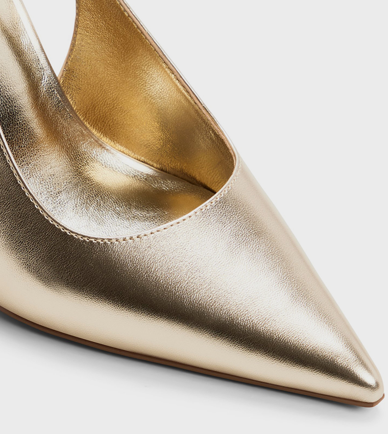 حذاء كعب بحزام خلفي ومقدمة مدببة 