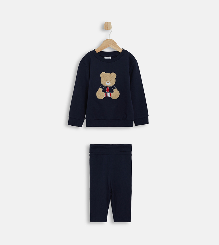 طقم بيجاما مطرز كم طويل 