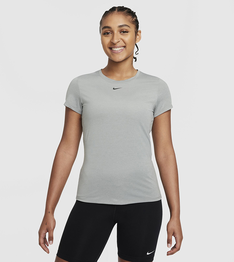 Nike basic store shirts