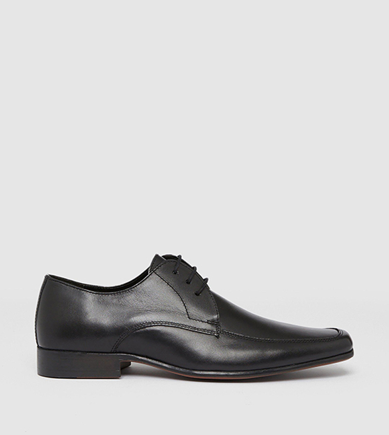 Buy Debenhams Ron Apron Detail Derby Shoes In Black 6thStreet Oman