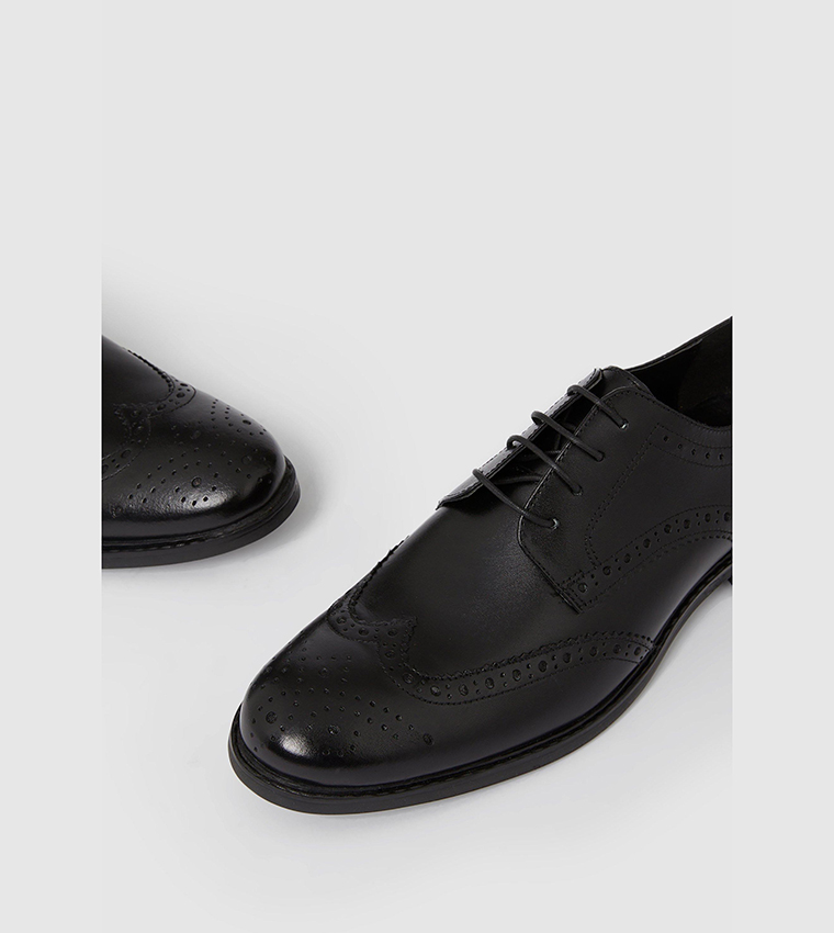 Glenn Wingtip Brogue Derby Shoes