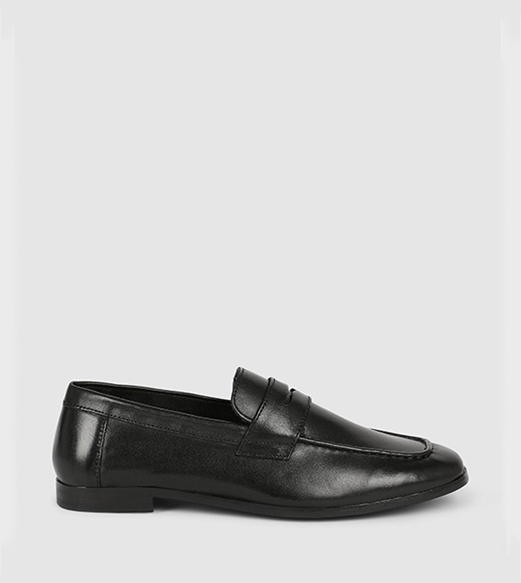 Buy Debenhams Declan Leather Soft Structure Saddle Loafers In Black 6thStreet Oman