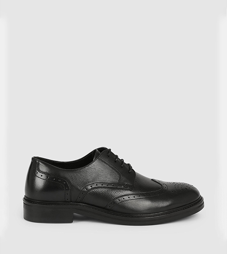 Buy Debenhams Rufus Leather Premium Oxford Brogue In Black 6thStreet Oman