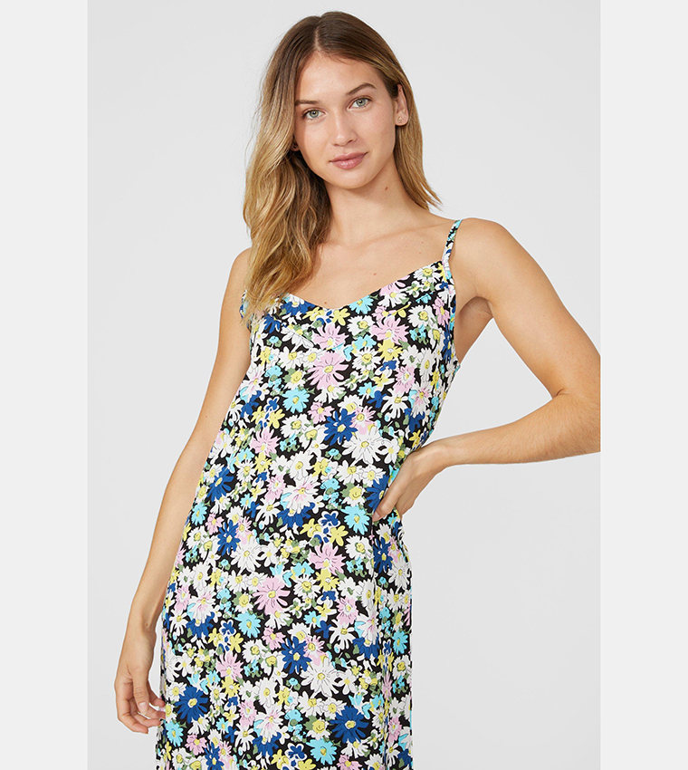 Buy Debenhams Daisy Cami Strap Woven Nightdress In Black 6thStreet Kuwait