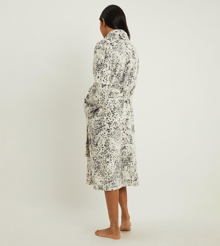 Buy Debenhams Leopard Printed Sleek Robe In Grey | 6thstreet Saudi Arabia