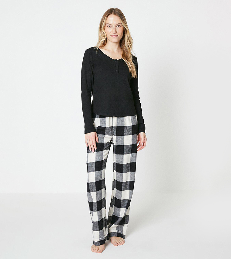 Buy Debenhams Checkered Pyjama Set In Black 6thStreet Bahrain