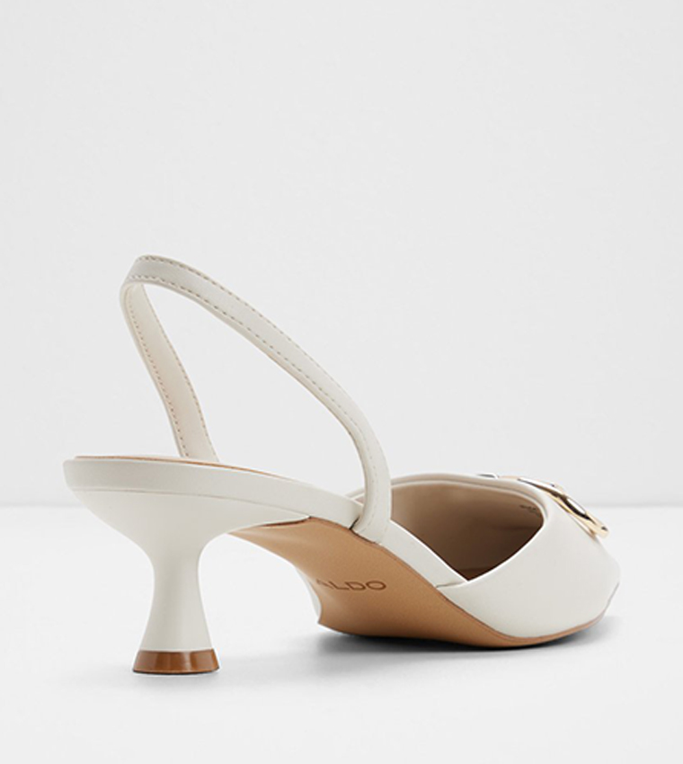 DELICAT Metal Accent Pointed Toe Pumps