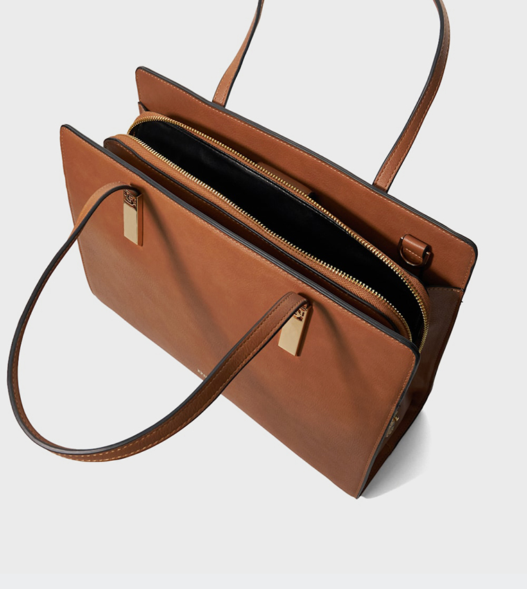 DENBEIGHS Logo Detail Tote Bag