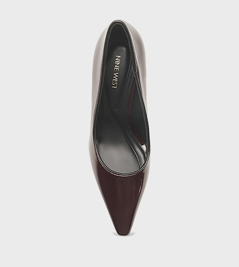 DIANA Glossy Pointed Toe Pumps