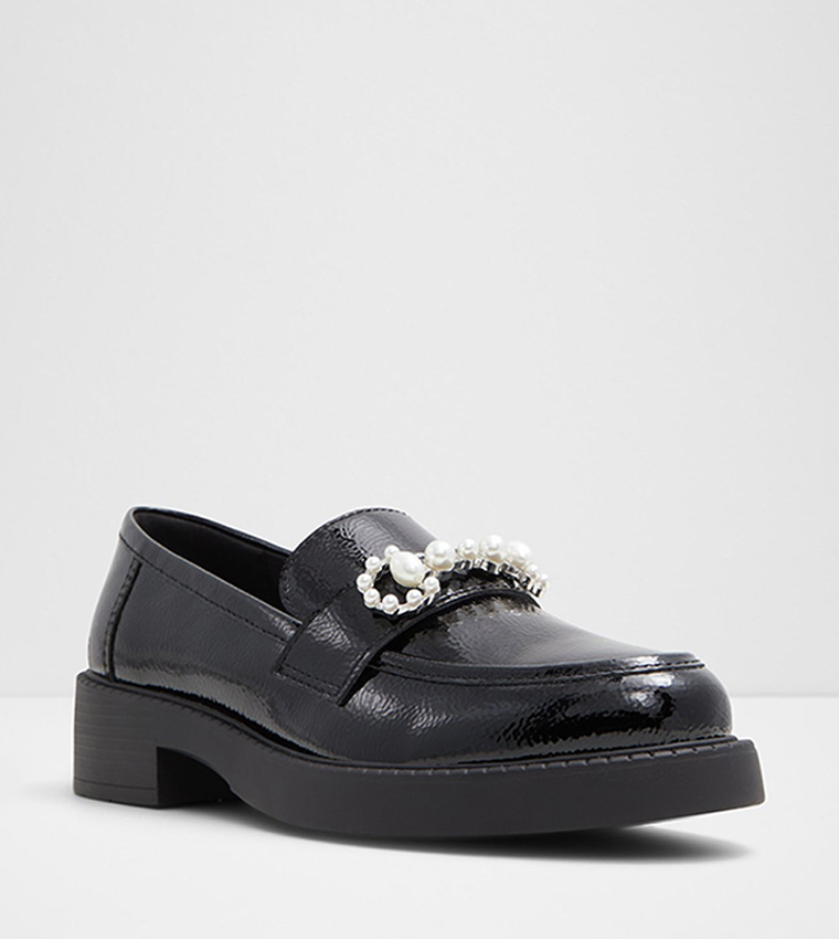 DINARA Accessory Detail Penny Loafers