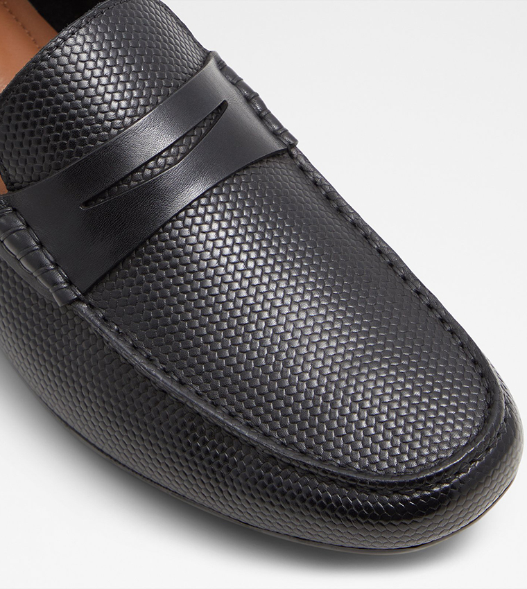 DISCOURSE-IN Square Toe Moccasins