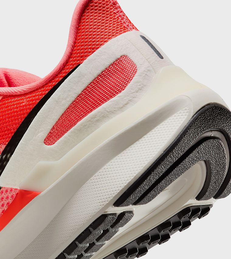 AIR ZOOM STRUCTURE 25 Runner Sneakers