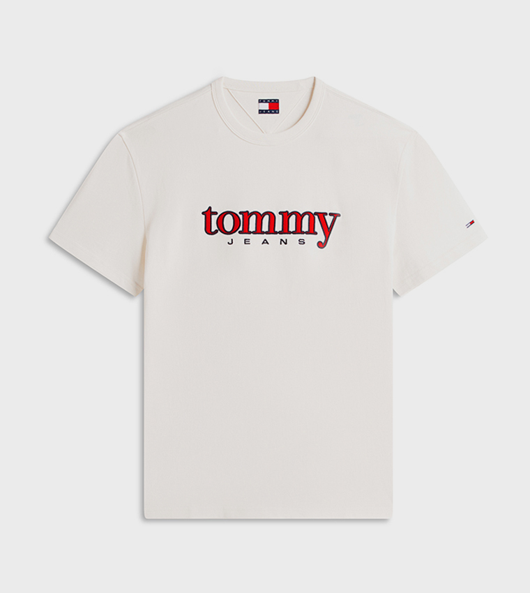 تيشيرت كم قصير بشعار مطرز 