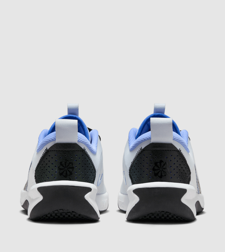 حذاء ملعب داخلي أومني