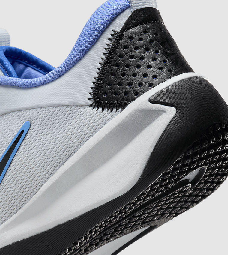 حذاء ملعب داخلي أومني