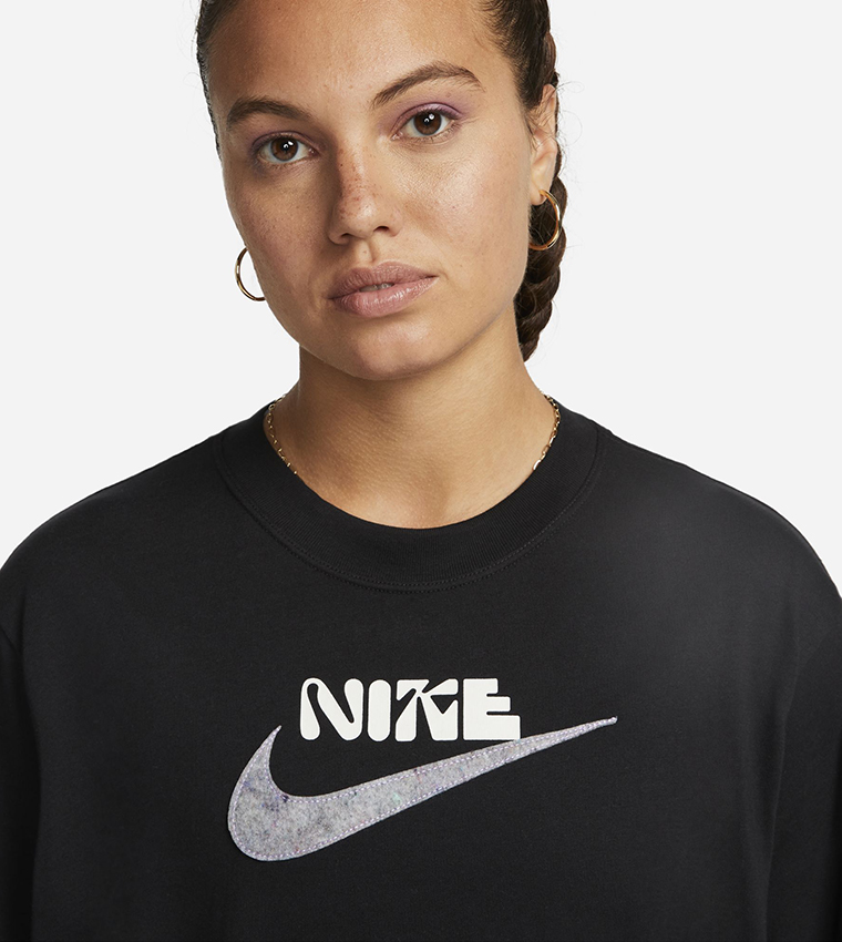 nike tshirts near me