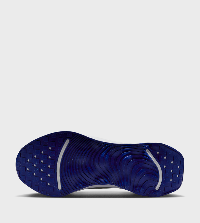 MOTIVA Lace-Up Walking Shoes
