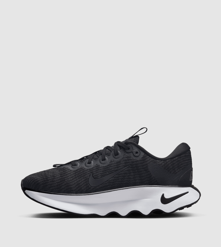 ESCAPE MOMENTUM Training Shoes