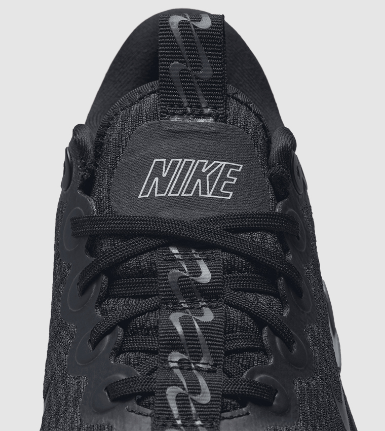 ESCAPE MOMENTUM Training Shoes