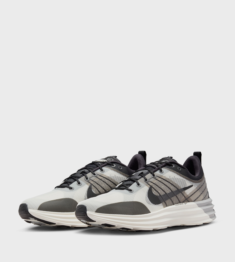 LUNAR ROAM Lace-Up Sneakers