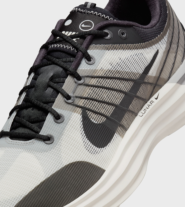 LUNAR ROAM Lace-Up Sneakers