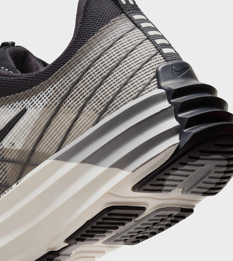 LUNAR ROAM Lace-Up Sneakers