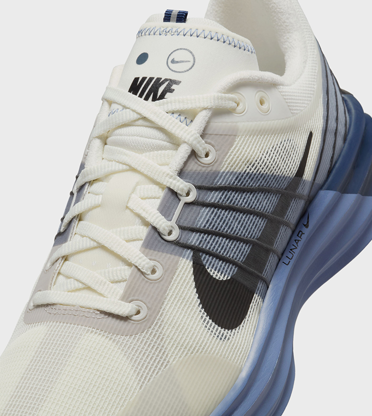 LUNAR ROAM Lace-Up Sneakers