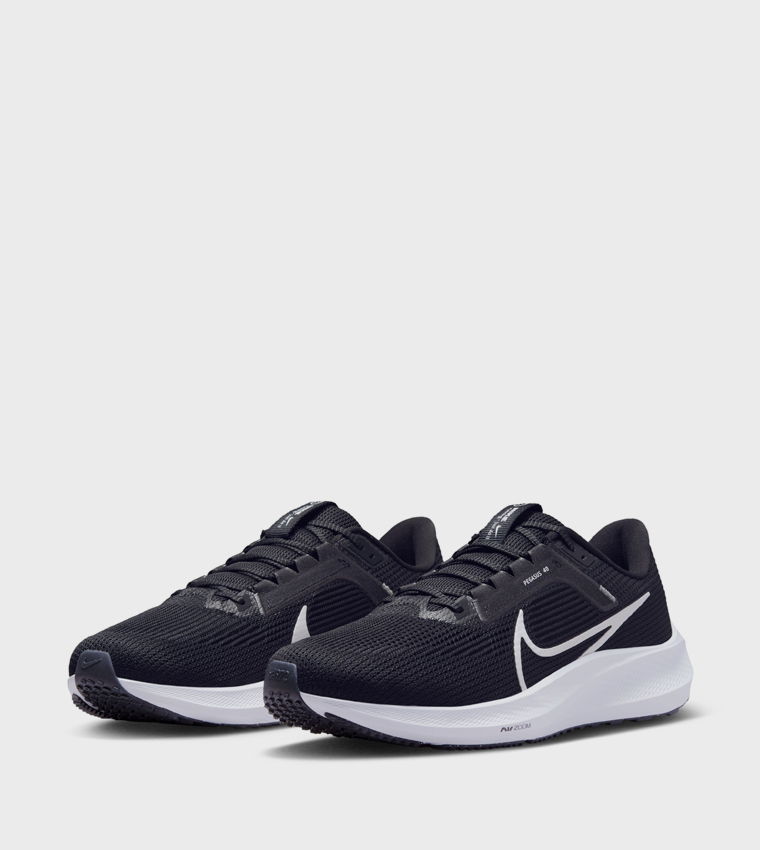 AIR ZOOM PEGASUS 40 Running Shoes