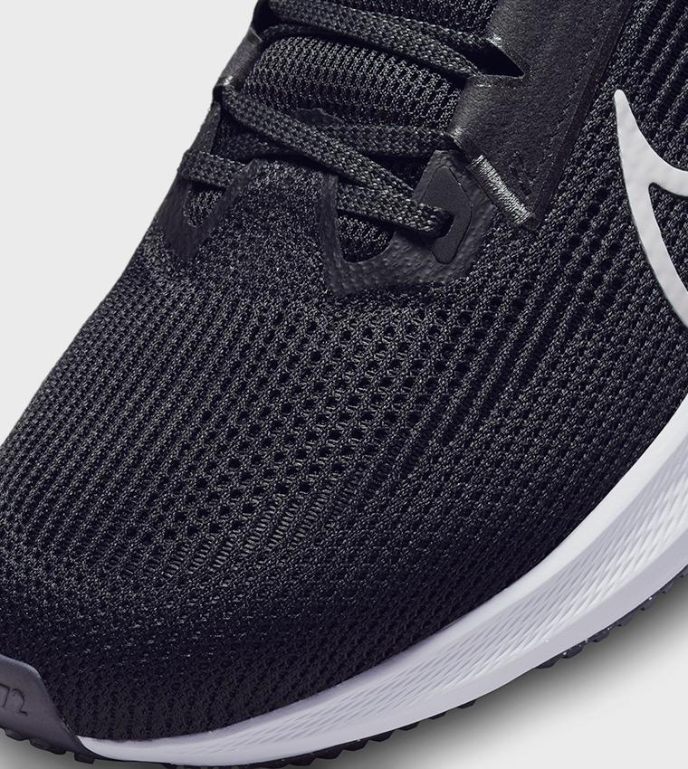 AIR ZOOM PEGASUS 40 Running Shoes