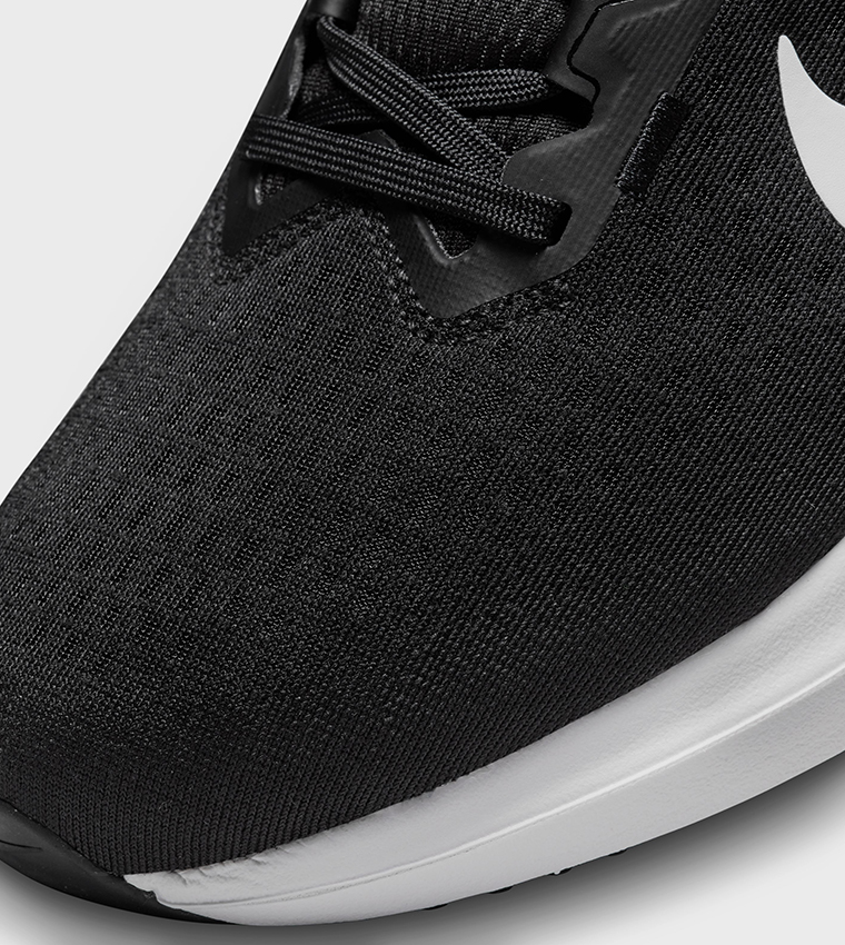 AIR WINFLO 10 Runner Sneakers