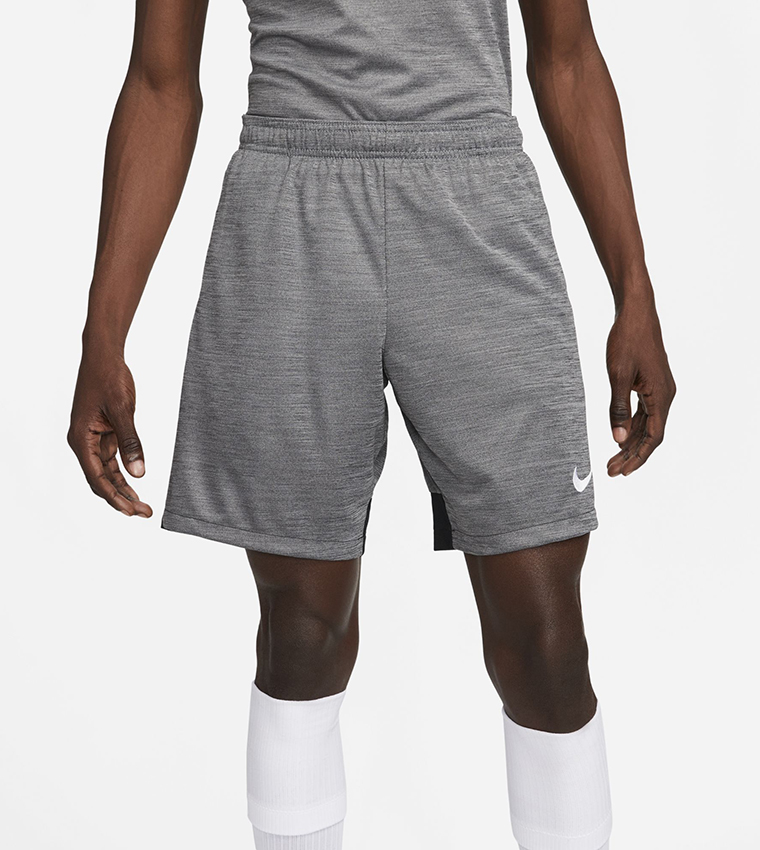 Nike on sale veneer shorts