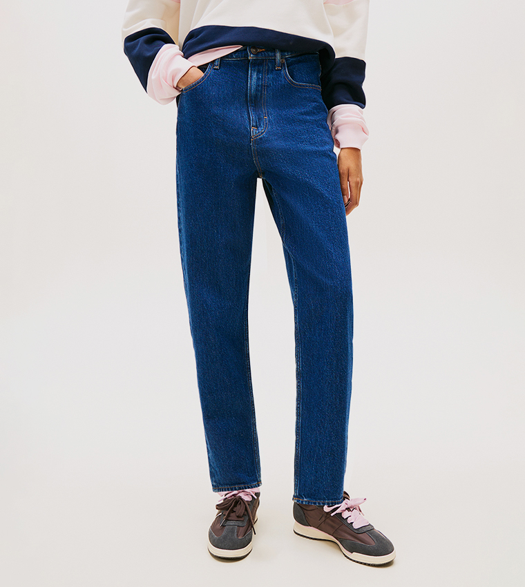 Washed Mom Fit Jeans