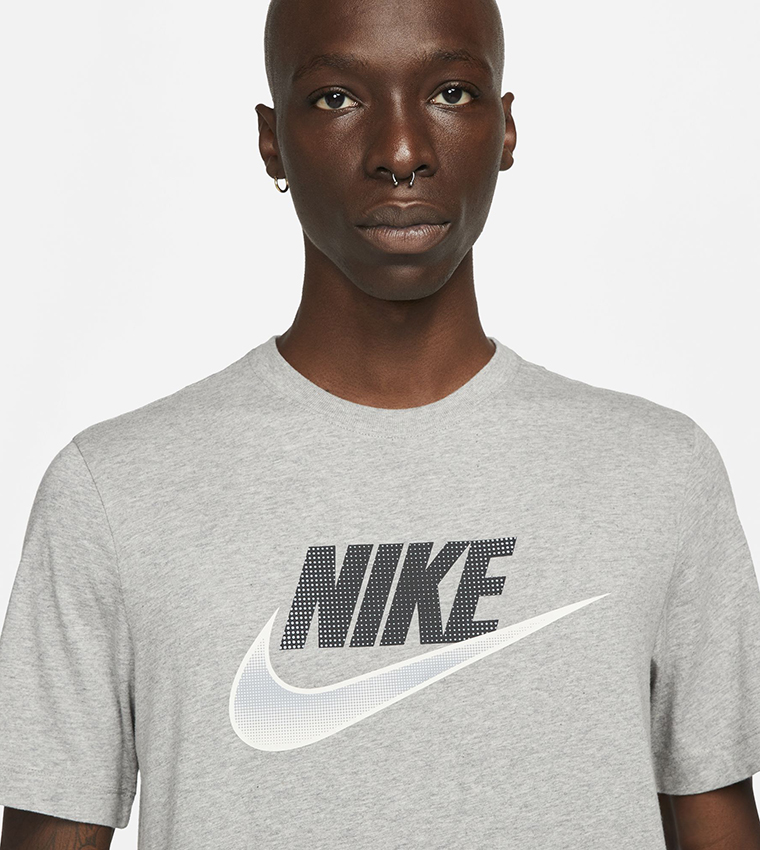 Grey nike t deals shirt