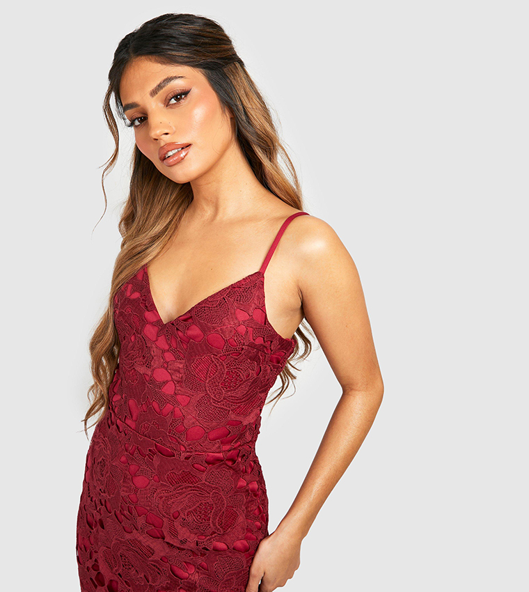 Buy Boohoo Boutique Crochet Lace Strappy Midi Dress In Red 6thStreet Bahrain