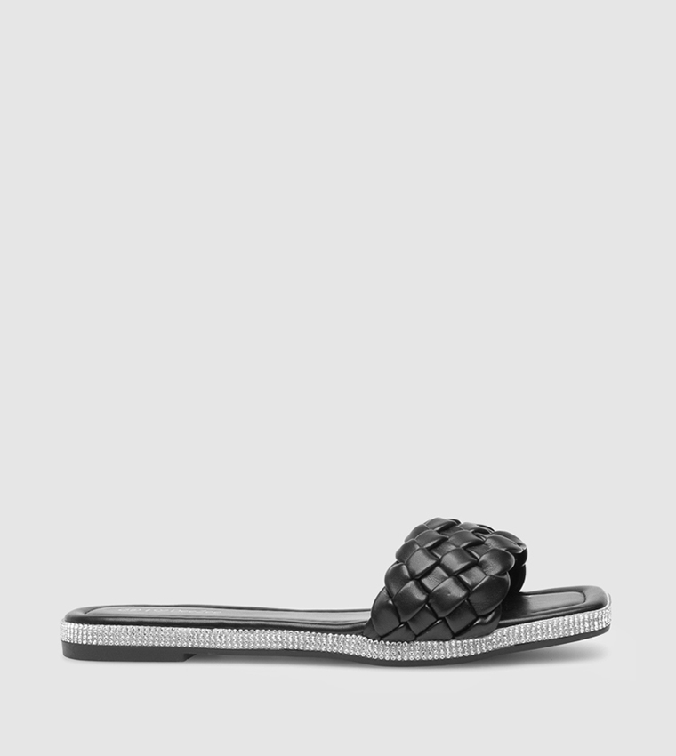 Buy DEEZEE @ CCC Low Heel Flat Sandal In Black | 6thStreet Kuwait