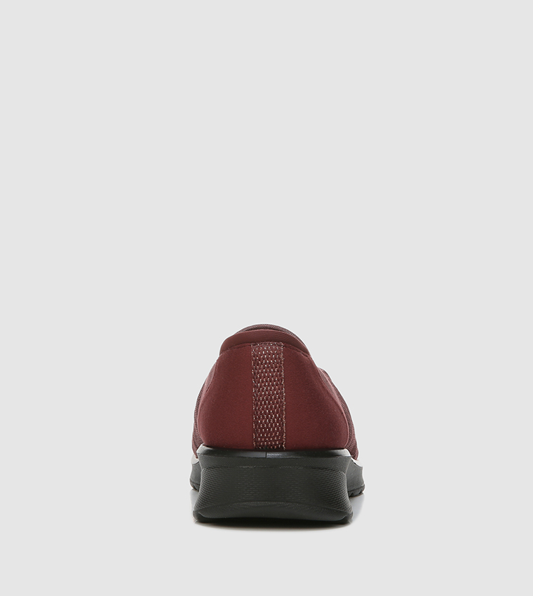 GLIMMER Twist Detailed Slip-On Shoes