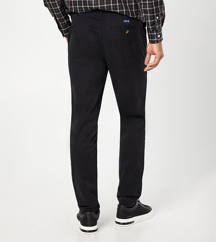 بنطال تشينو ضيق 