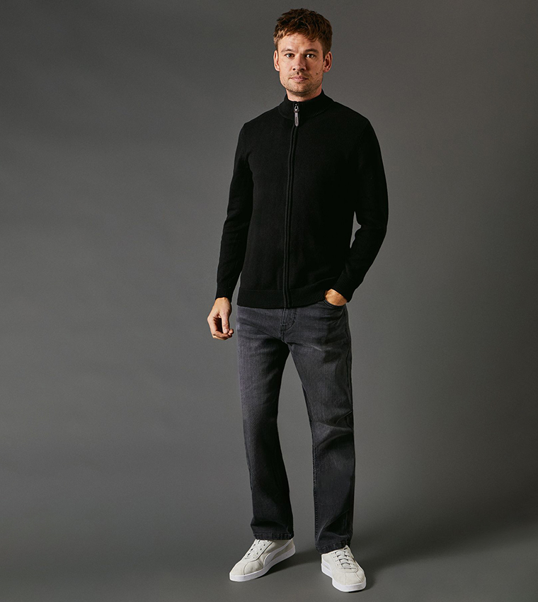 Washed Stretch Straight Fit Jeans