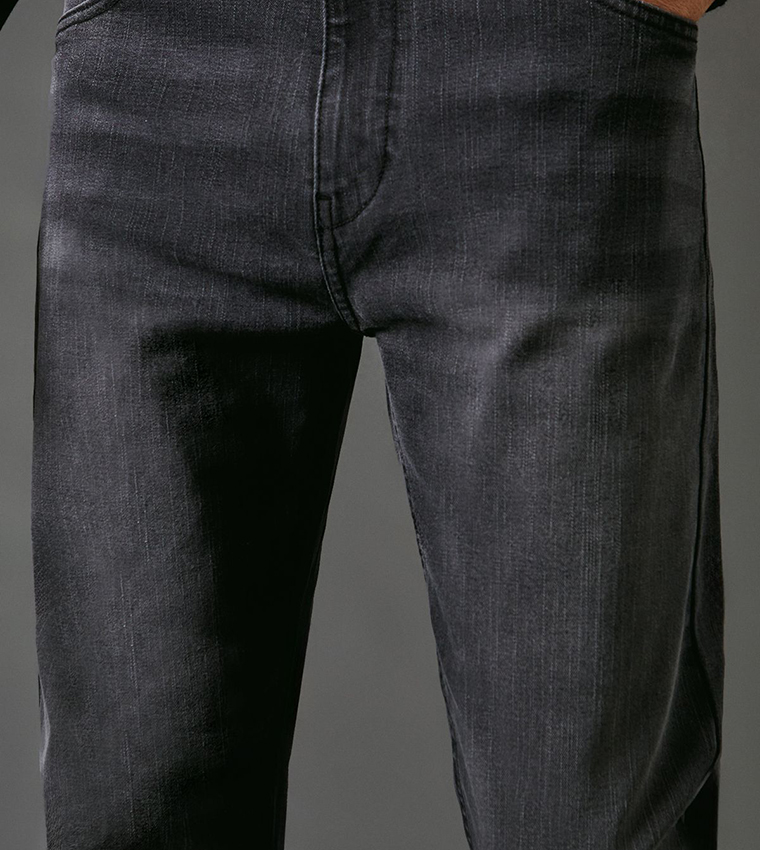 Washed Stretch Straight Fit Jeans