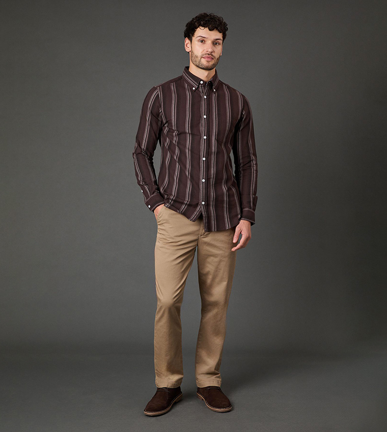 قميص مخطط كم طويل