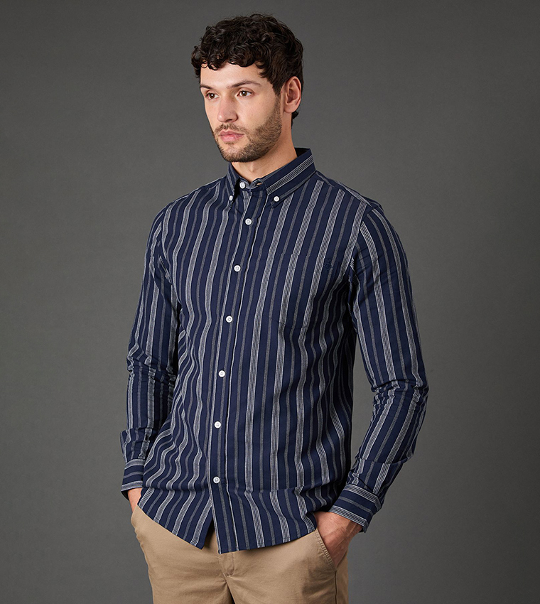 قميص مخطط كم طويل