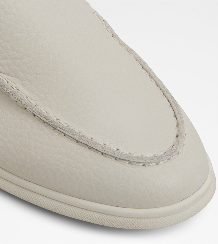 EDILICAN-IN Solid Round Toe Loafers