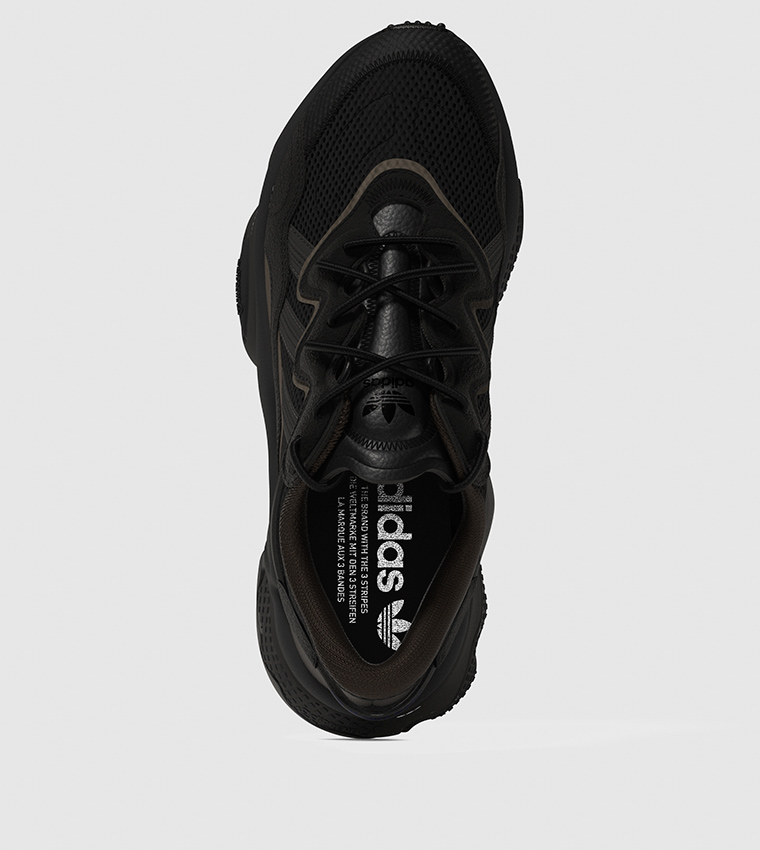 Ozweego shoes deals black