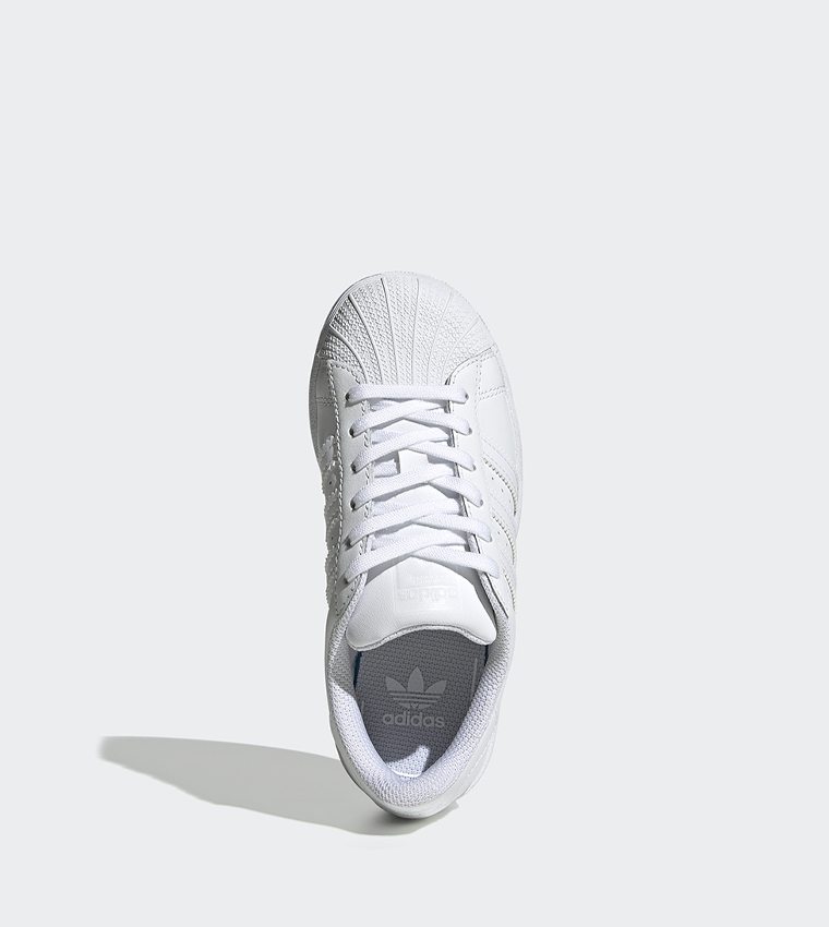 Superstar Low Top Sneakers