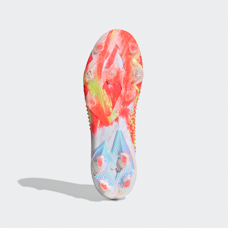 حذاء رياضي بتصميم بوت باللون الأبيض 