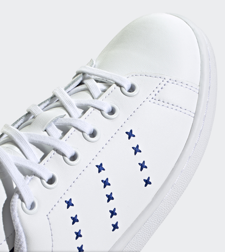 Adidas Originals Originals Stan Smith J Sneakers | 6thStreet.com Oman