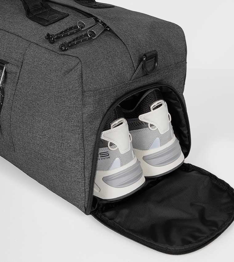 Duffl'R M Zip Closure Duffle Bag