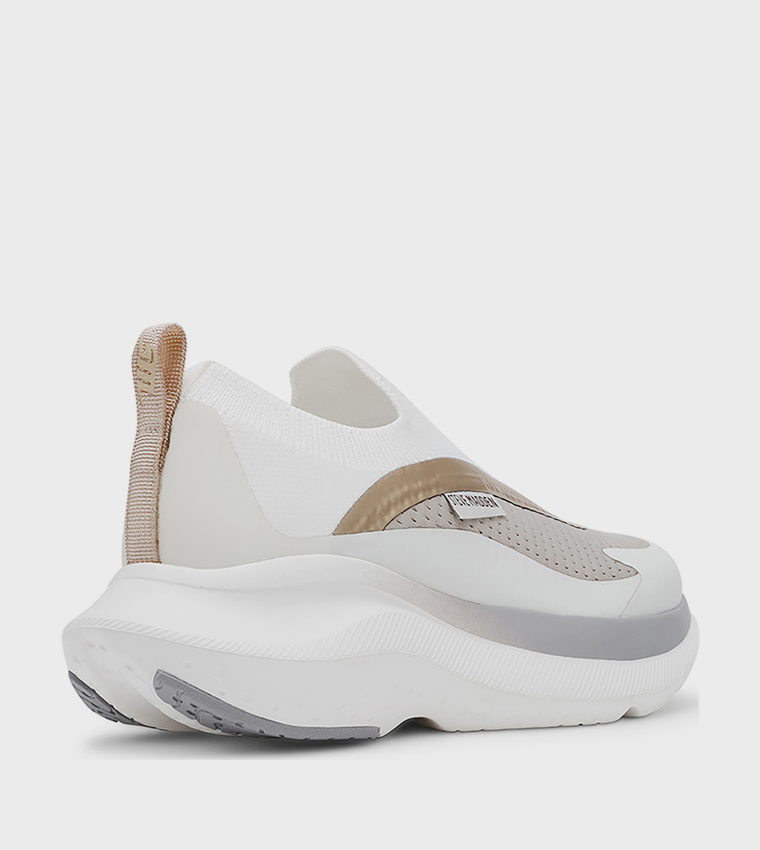 ELEVATE 6 Round Toe Slip-On Shoes