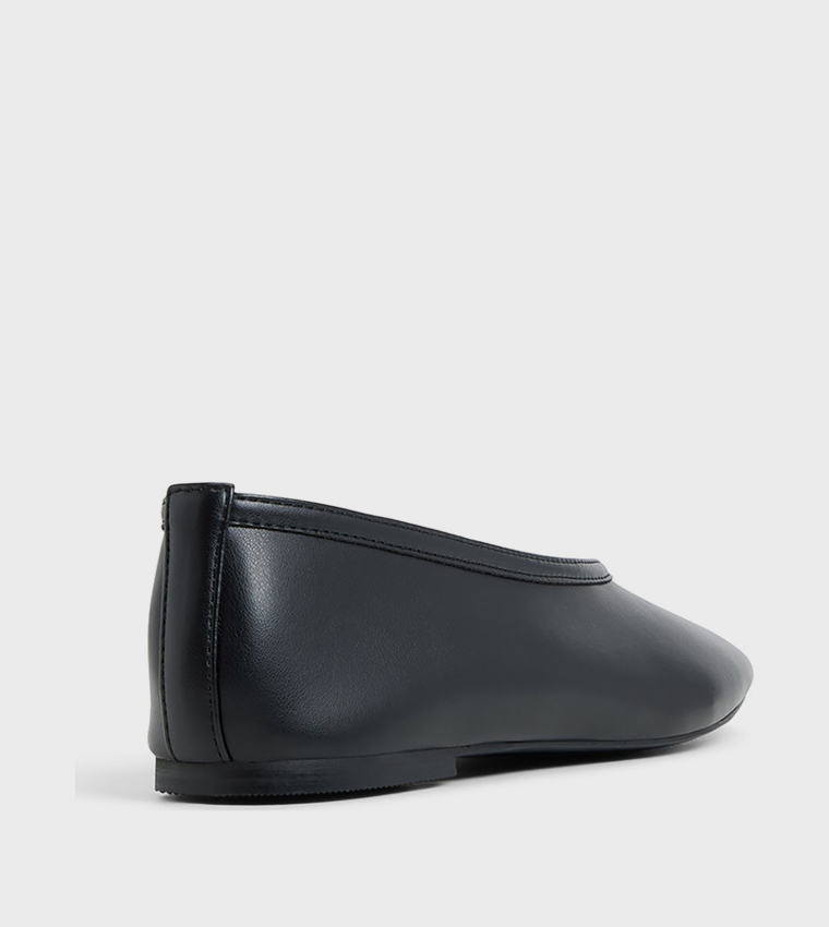 ELEYNORA Pointed Toe Ballerinas